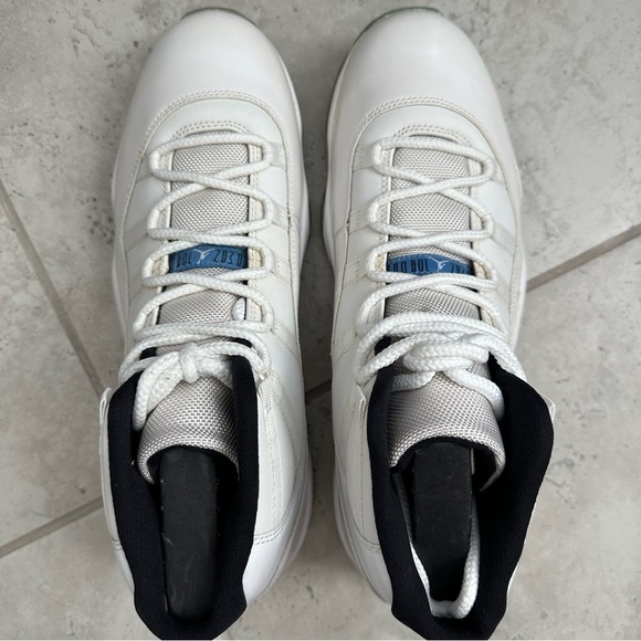 Jordan 11 Retro Sneaker Size 11.5 Men - Picture 9 of 15